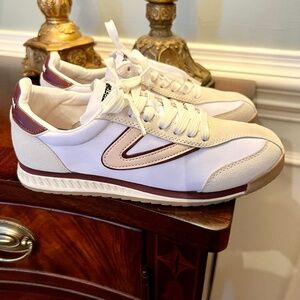 EUC Women's Tretorn Kristine Elite White Burgundy Beige Sneakers Tennis Shoes 7